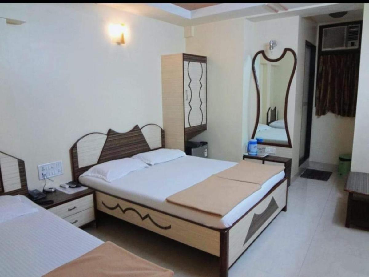 Hotel Broadway Colaba Bombay Exterior foto